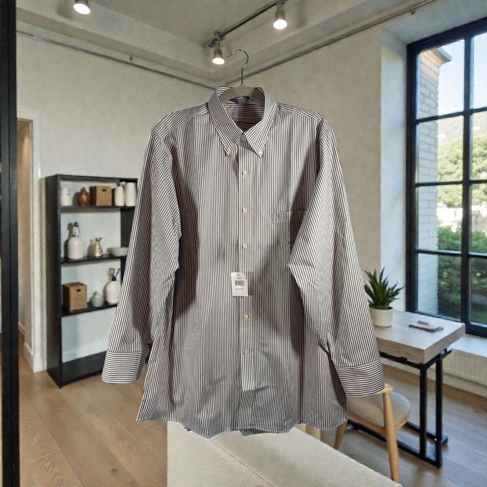 Geoffrey Beene Men’s Gray Striped Shirt Size 16.5 32/33 Fitted Wrinkle Free